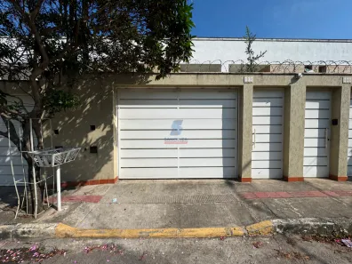 Casa com 3 Quartos para alugar, 306m² no São Gonçalo, Contagem