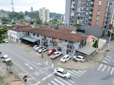 Imóvel Comercial à venda, 568m² no Anita Garibaldi, Joinville