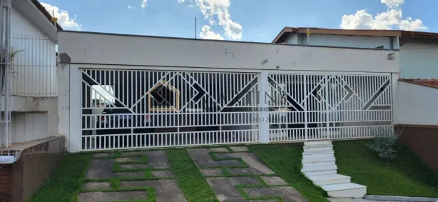Casa com 3 Quartos para alugar, 237m² no Centro, Piracicaba