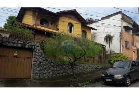 Casa com 4 Quartos à venda, 364m² no Cachoeirinha, Belo Horizonte