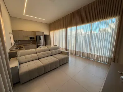 Casa de Condomínio com 3 Quartos para alugar, 170m² no Jardim Imperial, Cuiabá