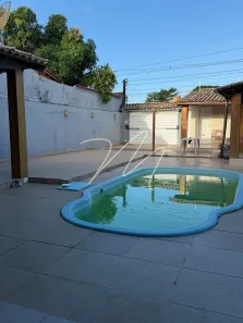 Casa com 3 Quartos para alugar, 350m² no Jardim Savóia, Ilhéus