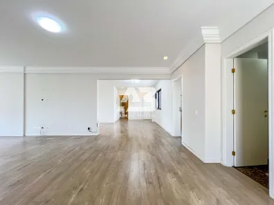 Apartamento com 3 Quartos para alugar, 195m² no Água Verde, Curitiba