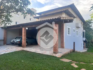 Sobrado com 4 Quartos para alugar, 420m² no Chácaras Tubalina e Quartel, Uberlândia