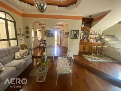 Casa com 4 Quartos à venda, 250m² no Jardim América, Bauru