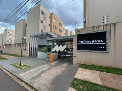 Apartamento com 3 Quartos para alugar, 74m² no Parque Residencial Aeroporto, Maringá