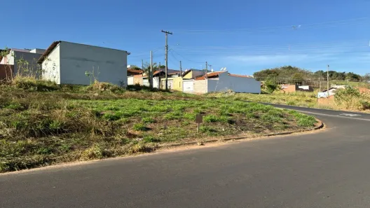 Lote/Terreno à venda, 200m² no , Descalvado