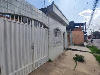 Casa com 2 Quartos para alugar, 120m² no Guamá, Belém