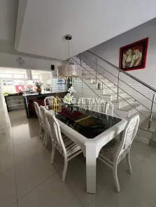 Casa de Condomínio com 3 Quartos à venda, 220m² no Sarandi, Porto Alegre
