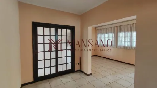 Casa com 4 Quartos para alugar, 300m² no Parque Jardim Europa, Bauru
