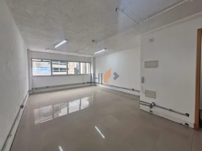 Sala Comercial para alugar, 32m² no Vila Suzana, São Paulo