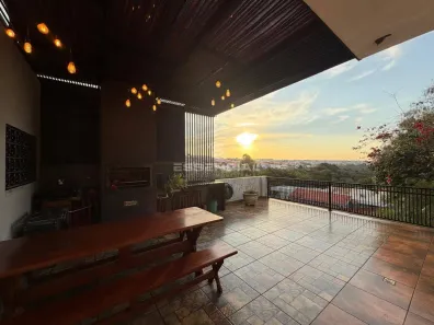Casa com 3 Quartos à venda, 265m² no Jardim Itália, Botucatu