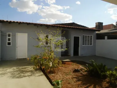 Casa com 4 Quartos à venda, 250m² no Marta Helena, Uberlândia