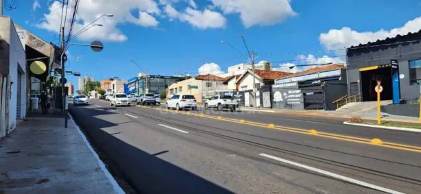 Sala Comercial com 2 Quartos à venda, 242m² no Centro, Bauru