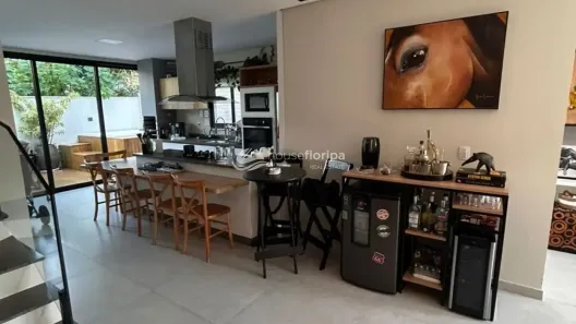 Casa com 3 Quartos à venda, 141m² no Rio Tavares, Florianópolis