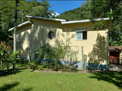 Casa com 3 Quartos à venda, 549m² no Mosela, Petrópolis