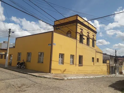 Prédio Comercial com 4 Quartos à venda, 450m² no Centro, Baturité