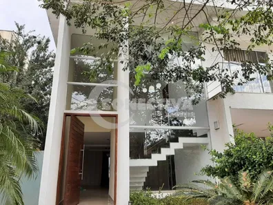 Casa de Condomínio com 4 Quartos à venda, 285m² no Jardins Madri, Goiânia
