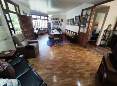 Casa com 7 Quartos à venda, 290m² no Nova Suíssa, Belo Horizonte