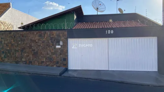 Casa com 3 Quartos à venda, 178m² no Leblon, Uberaba