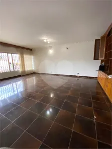 Sobrado com 3 Quartos à venda, 271m² no Vila Bertioga, São Paulo