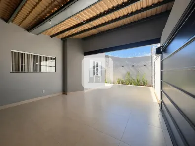 Casa com 3 Quartos à venda, 134m² no Brasília, Araguari