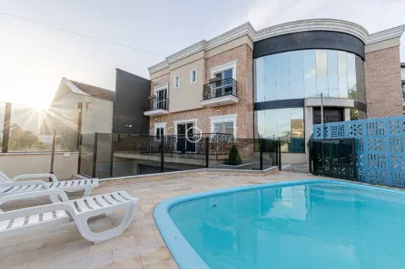 Casa com 4 Quartos à venda, 326m² no Bom Retiro, Joinville