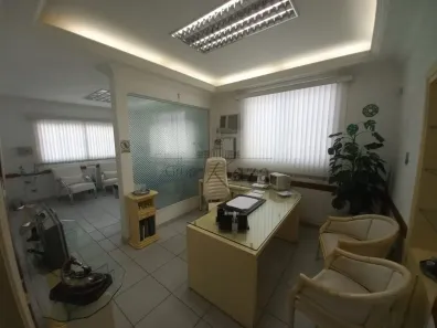 Prédio Comercial à venda, 310m² no Centro, Jacareí