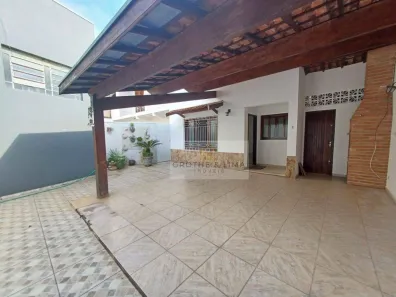 Sobrado com 3 Quartos para alugar, 176m² no Jardim Gurilândia, Taubaté