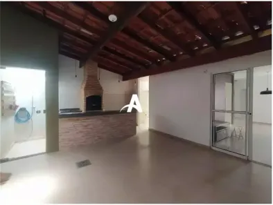 Casa de Condomínio com 3 Quartos à venda, 140m² no Aclimação, Uberlândia