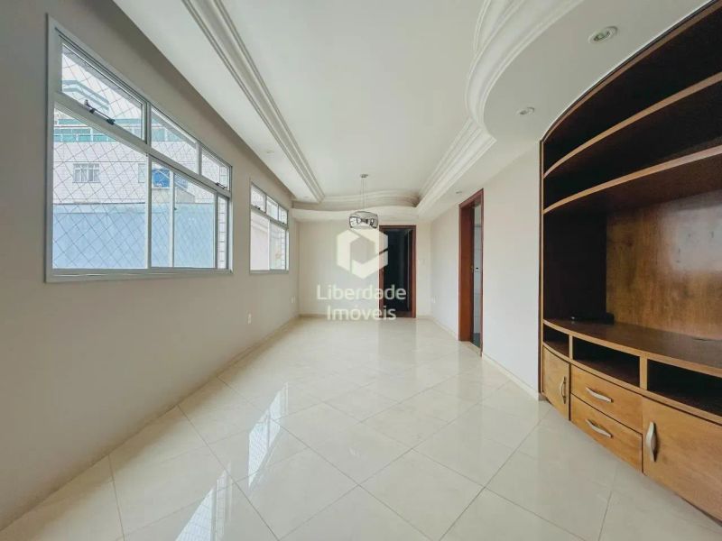 Apartamento com 4 quartos — Carlos Prates, Belo Horizonte