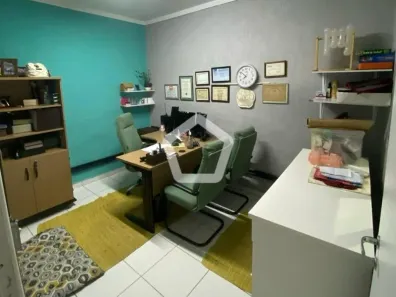 Casa com 3 Quartos à venda, 230m² no Jardim Guanca, São Paulo
