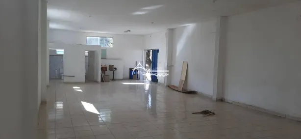 Ponto Comercial para alugar, 197m² no Parque Santo Antônio, Jacareí