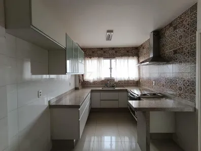 Apartamento com 3 Quartos para alugar, 264m² no Centro, Uberaba