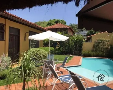 Casa de Condomínio com 4 Quartos à venda, 385m² no Piratininga, Niterói