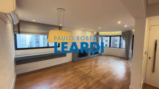 Apartamento com 4 Quartos à venda, 141m² no Vila Uberabinha, São Paulo