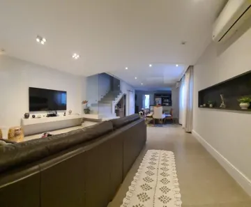 Sobrado com 3 Quartos à venda, 219m² no Marapé, Santos