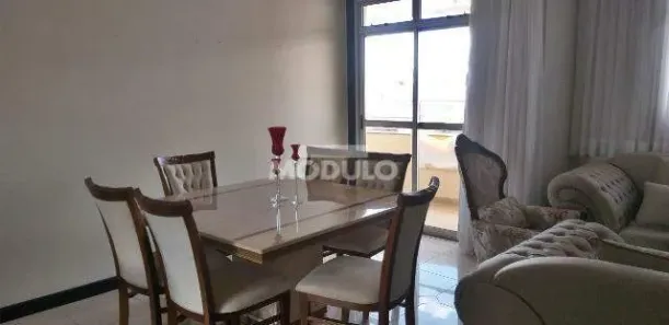 Apartamento com 2 Quartos para alugar, 100m² no Martins, Uberlândia