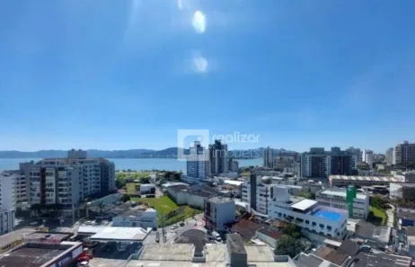 Apartamento com 3 Quartos à venda, 95m² no Balneário, Florianópolis