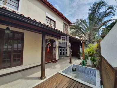 Casa de Condomínio com 4 Quartos à venda, 180m² no São Francisco, Niterói