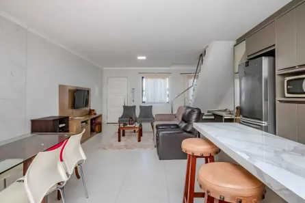 Sobrado com 3 Quartos à venda, 114m² no Santa Regina, Camboriú