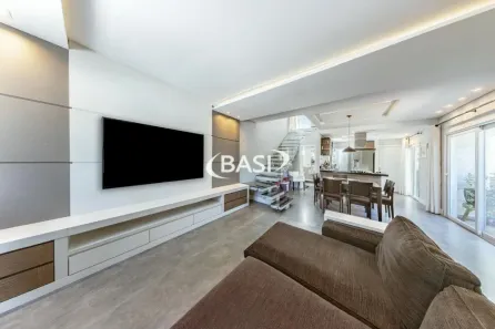 Casa de Condomínio com 3 Quartos à venda, 234m² no Santa Cândida, Curitiba