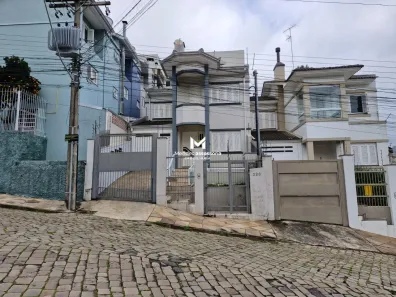 Sobrado com 3 Quartos à venda, 184m² no Vinhedos, Caxias do Sul