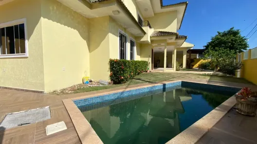 Casa de Condomínio com 4 Quartos para alugar, 250m² no Lagoa, Macaé