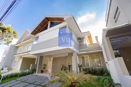 Sobrado com 4 Quartos à venda, 156m² no Orleans, Curitiba