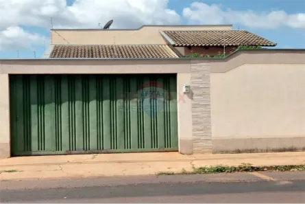 Casa com 3 Quartos à venda, 120m² no Jardim Esplanada, Uberaba