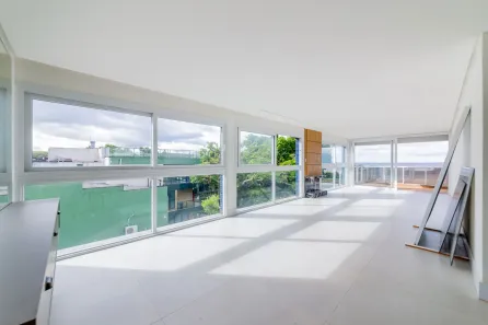 Apartamento com 3 Quartos à venda, 173m² no Vila Assunção, Porto Alegre