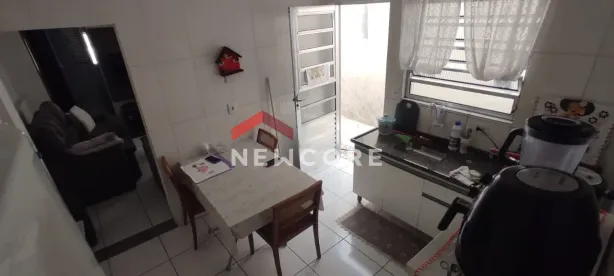 Casa com 2 Quartos à venda, 79m² no Parque Maria Domitila, São Paulo