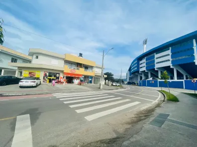 Prédio Comercial à venda, 375m² no Carianos, Florianópolis