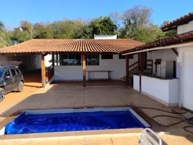 Fazenda/Sítio com 4 Quartos à venda, 290m² no Martins, Uberlândia